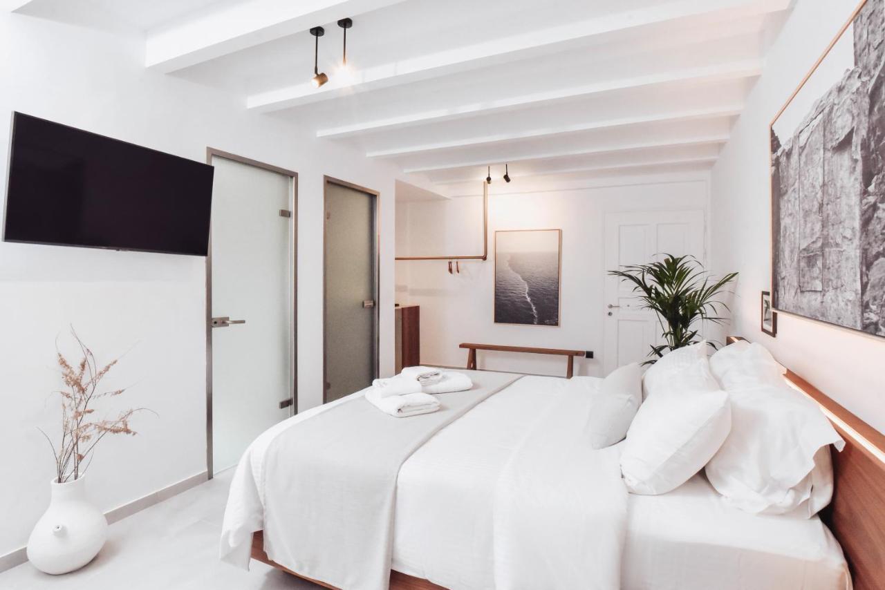 Ikaros Suites Amoudara  Bagian luar foto