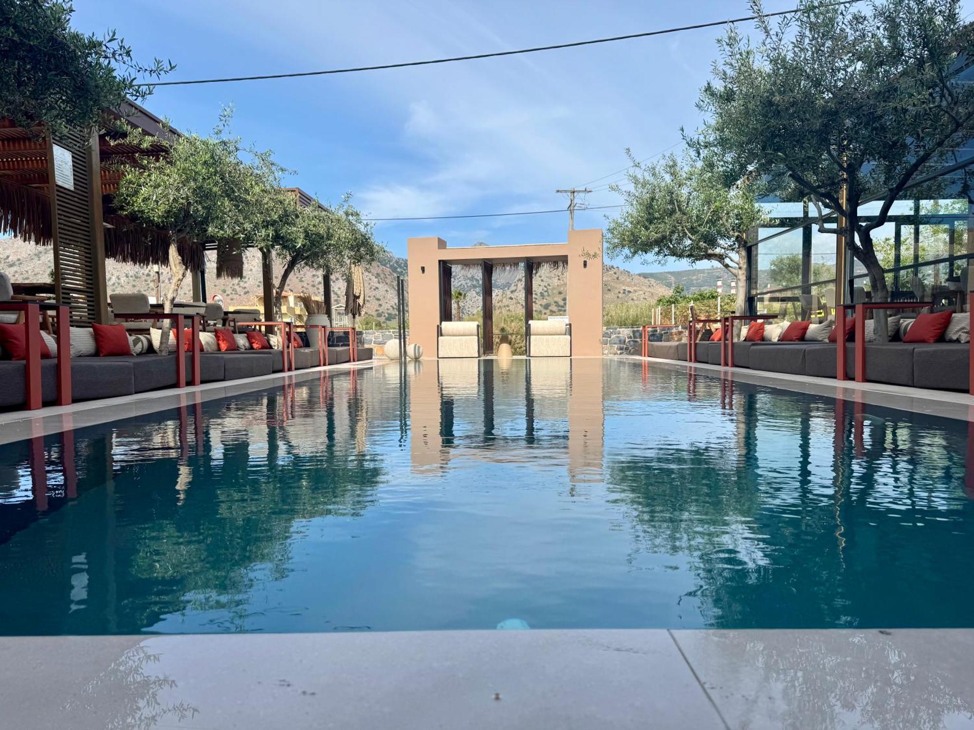 Ikaros Suites Amoudara  Bagian luar foto